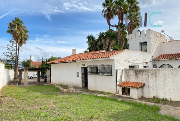 Villa - Resale - Alfaz del Pi - 2145