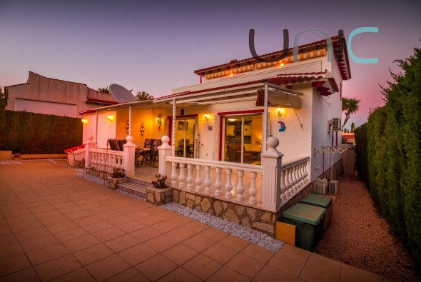 Villa - Resale - La Nucia - 1985