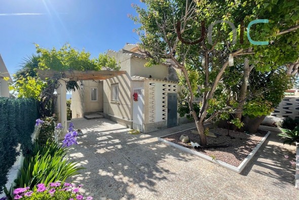 Villa - Resale - La Nucia - 2024