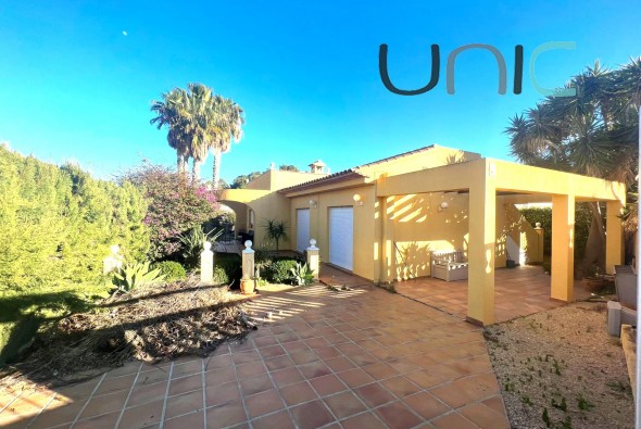 Villa - Sale - La Nucia - 2108