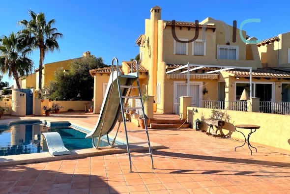 Villa - Sale - La Nucia - 2208