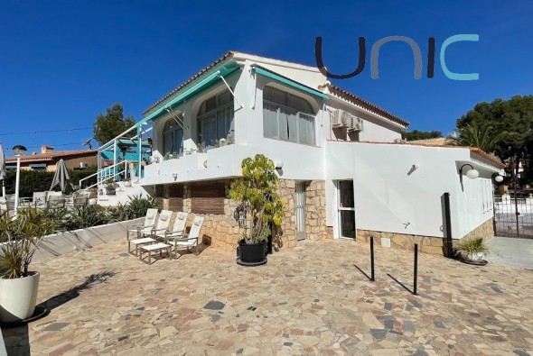 Villa - Sale - La Nucia - 2252