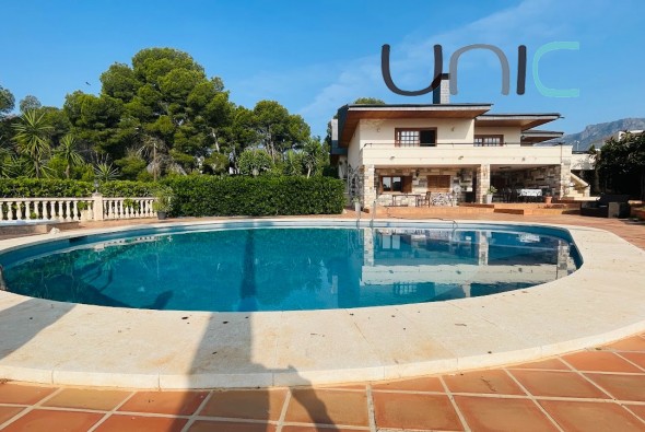 Villa · Venta · La Nucia · La Nucia