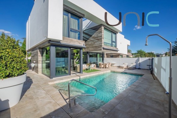 Villa - Verkoop - Albir - Albir