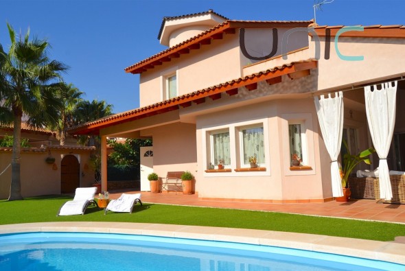 Villa - Verkoop - Alfaz del Pi - 1500