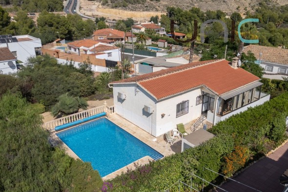 Villa · Verkoop · La Nucia · La Nucia