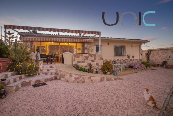 Villa - Verkoop - La Nucia - La Nucia