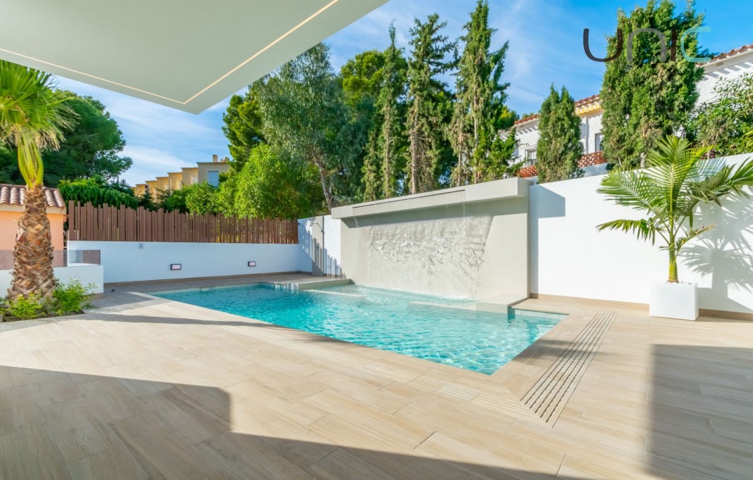 Nueva construcción  - Villa - Albir