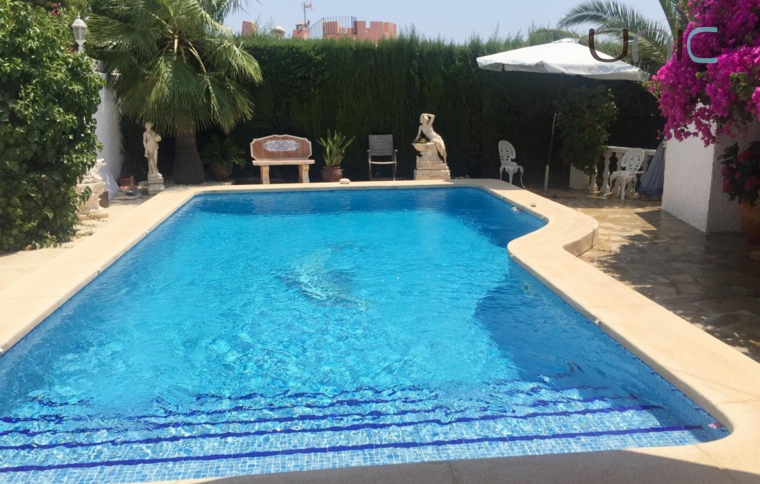 Resale - Villa - La Nucia