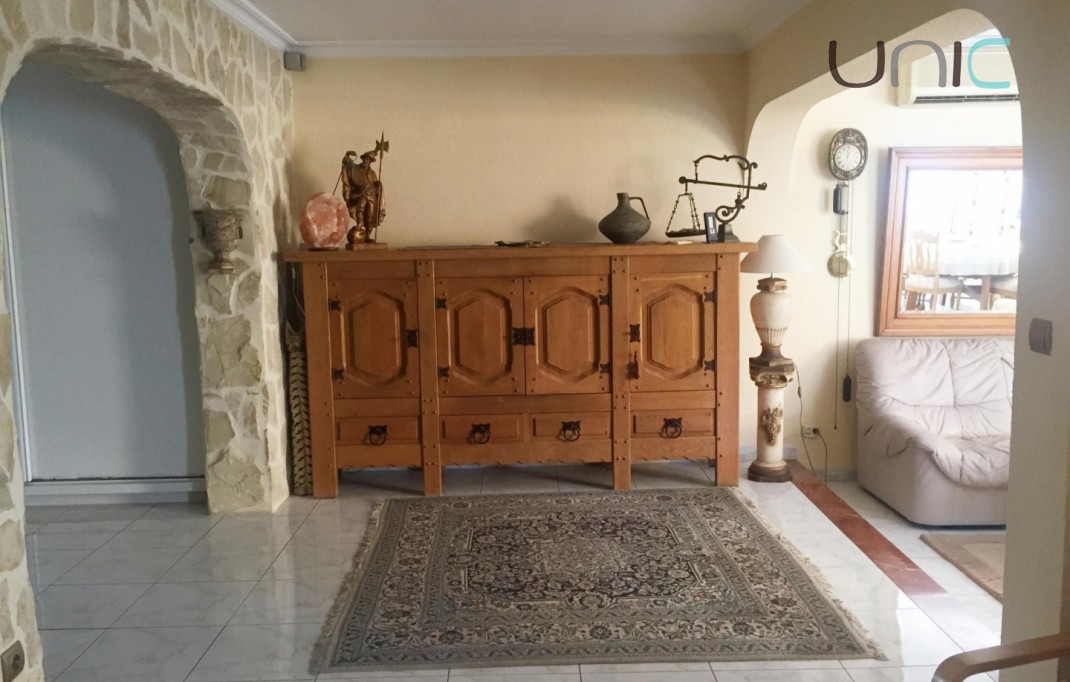 Resale - Villa - La Nucia
