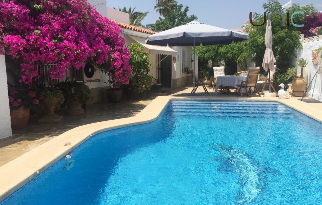 Resale - Villa - La Nucia