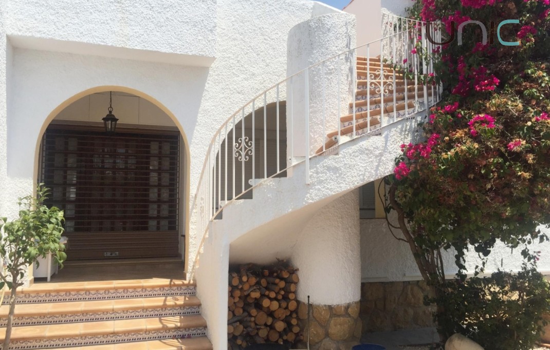 Resale - Villa - La Nucia