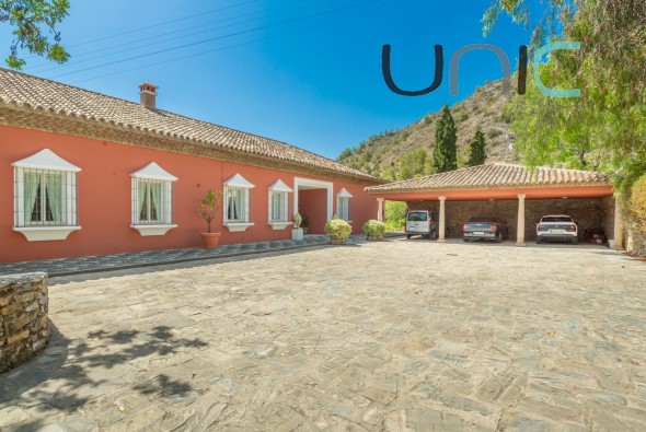 Sale - Detached Villa - Marbella
