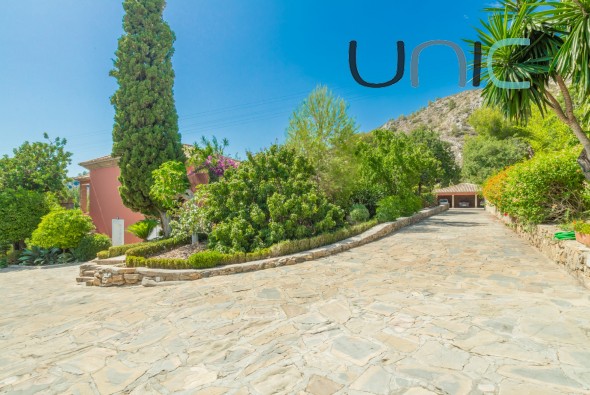 Sale - Villa - Marbella