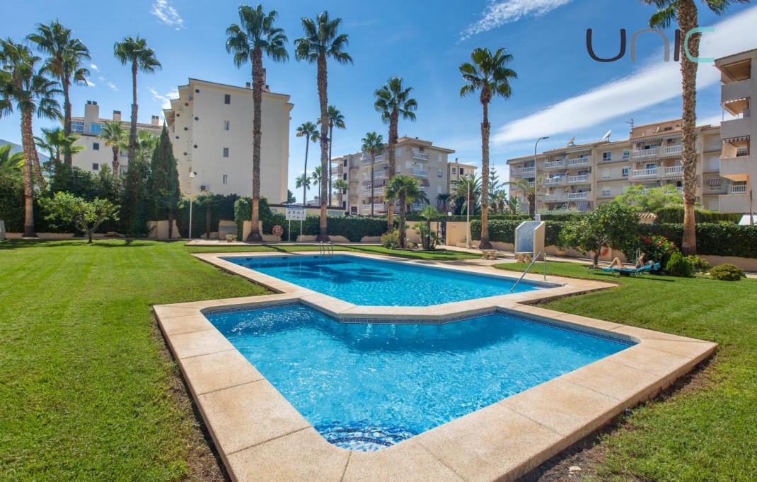 Resale - Appartement - Albir