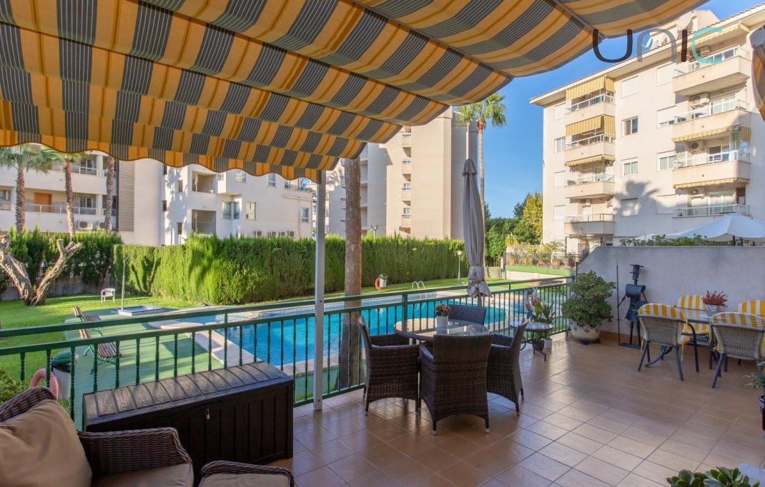 Resale - Wohnung - Albir