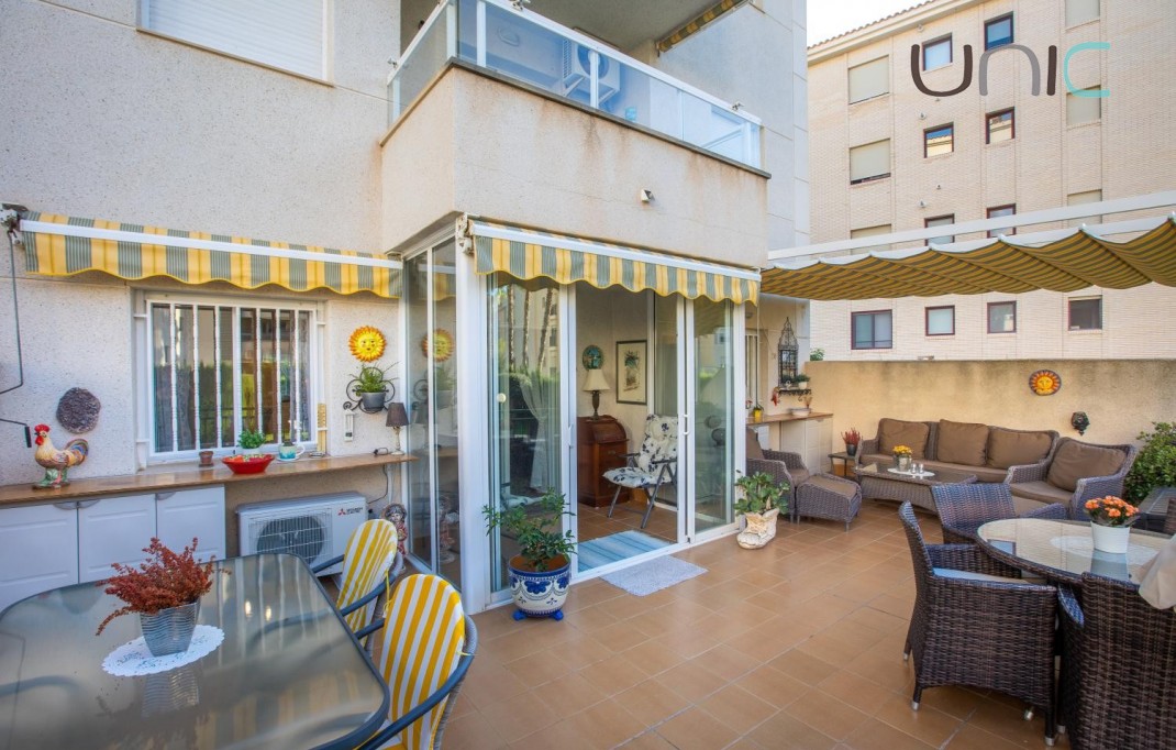 Resale - Wohnung - Albir