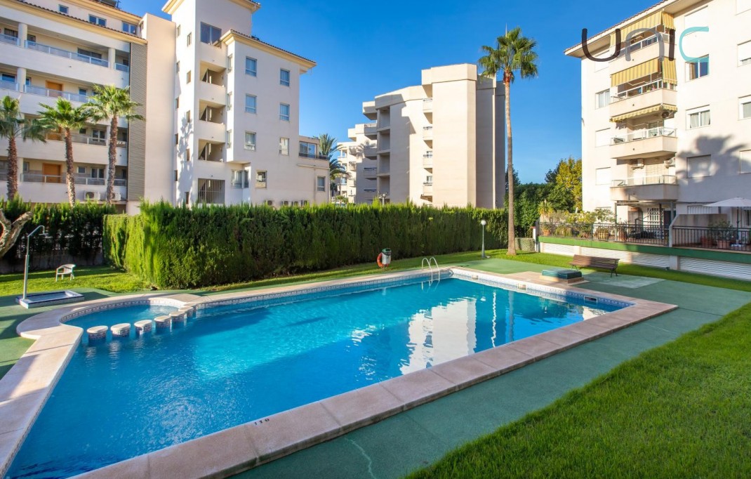 Resale - Wohnung - Albir