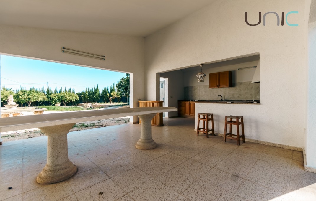 Resale - Villa - Altea