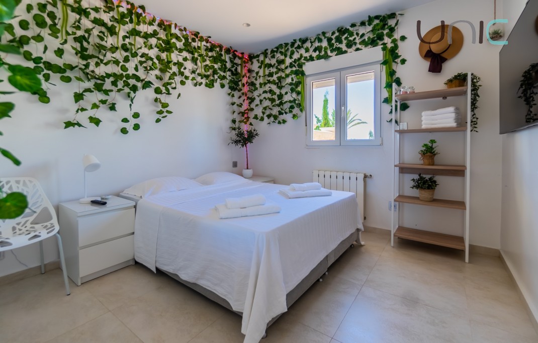 Sale - Villa - La Nucia - Barranco Hondo