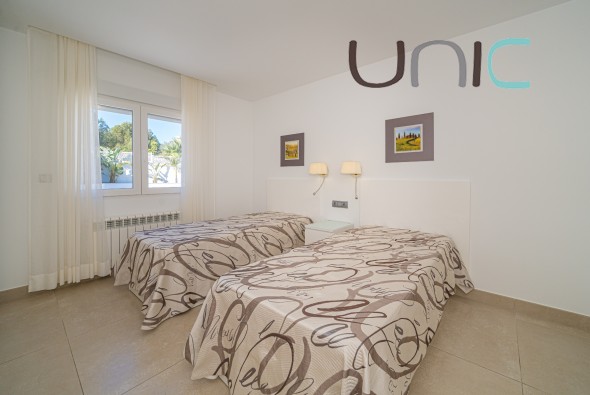 Venta - Villa - Albir