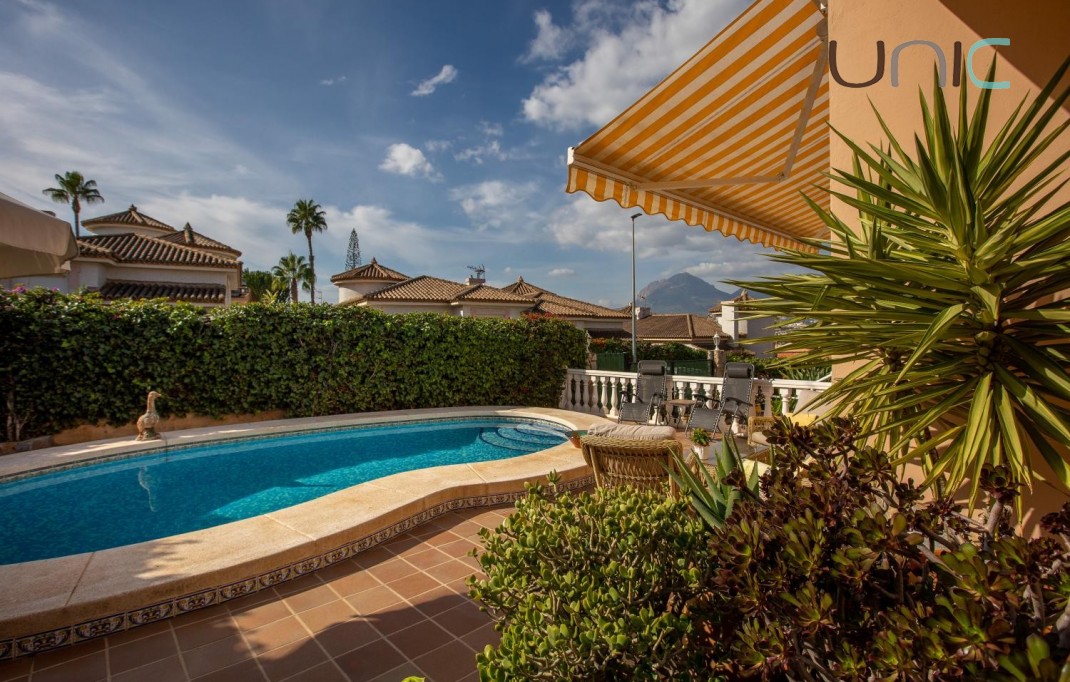 Venta - Chalet independiente - Albir