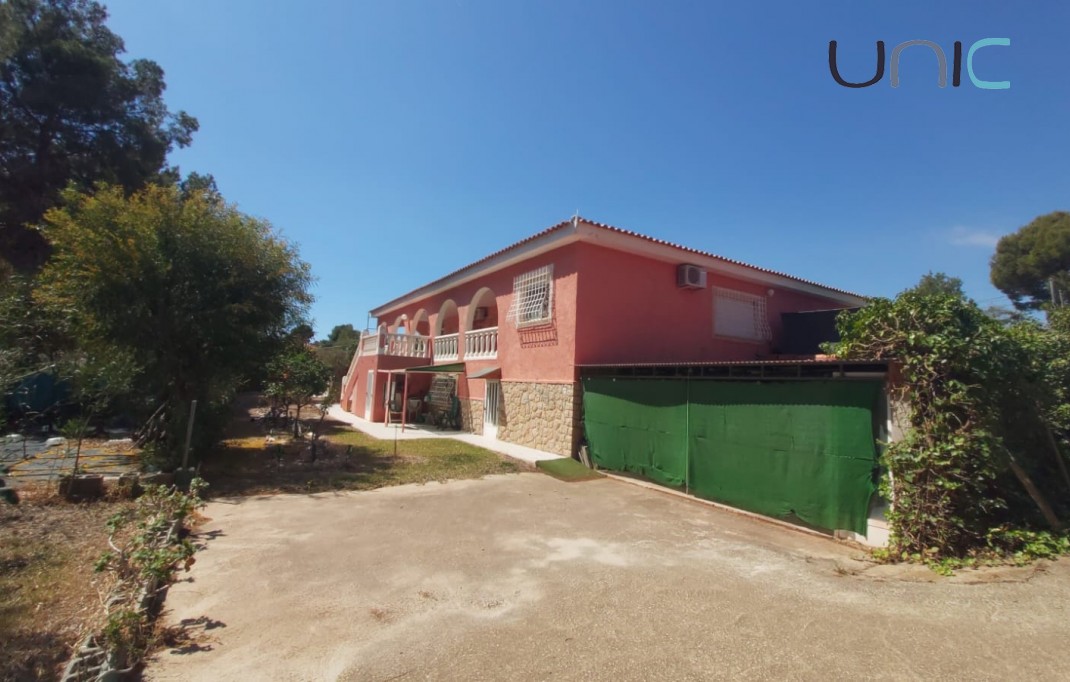 Verkoop - Chalet - La Nucia