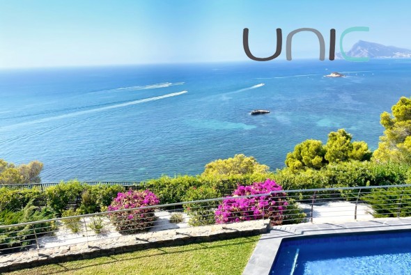 Resale - Villa - Altea