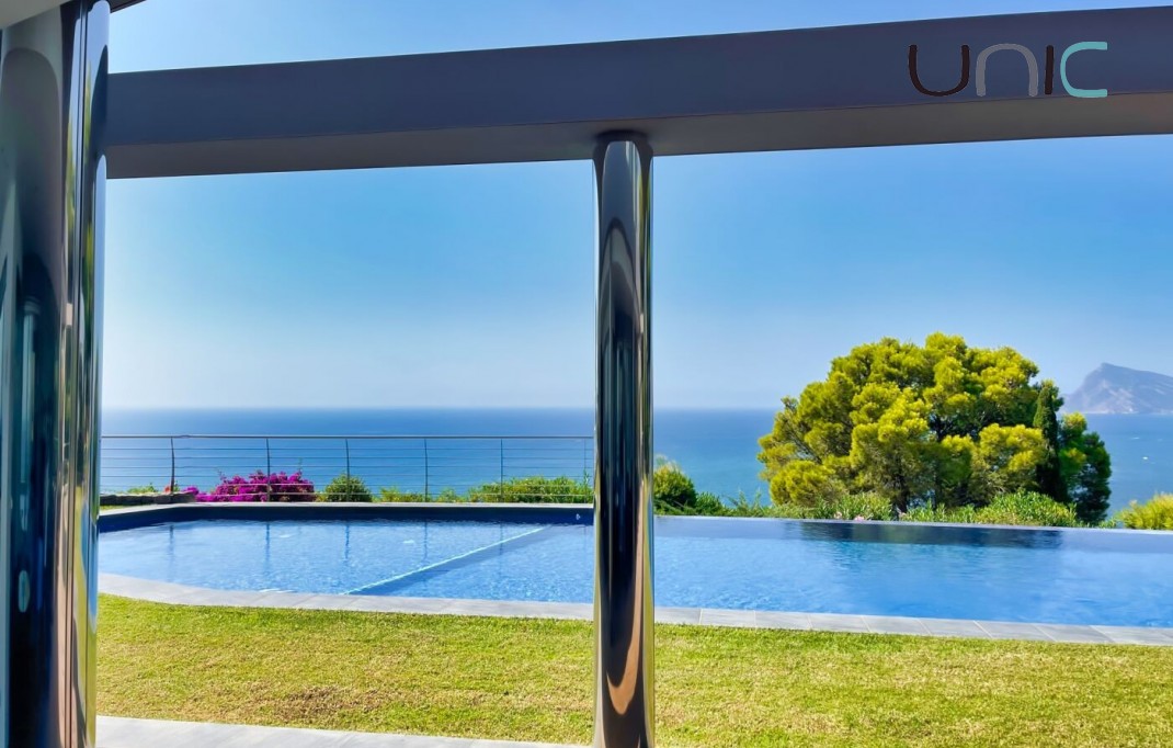 Resale - Villa - Altea