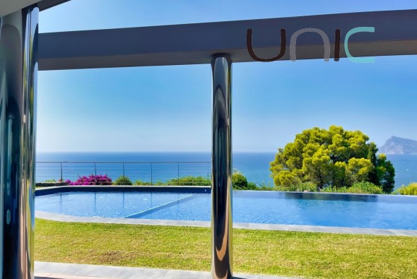 Resale - Villa - Altea