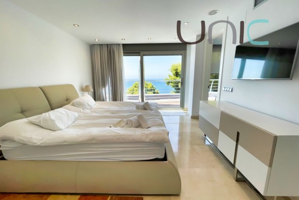 Resale - Villa - Altea