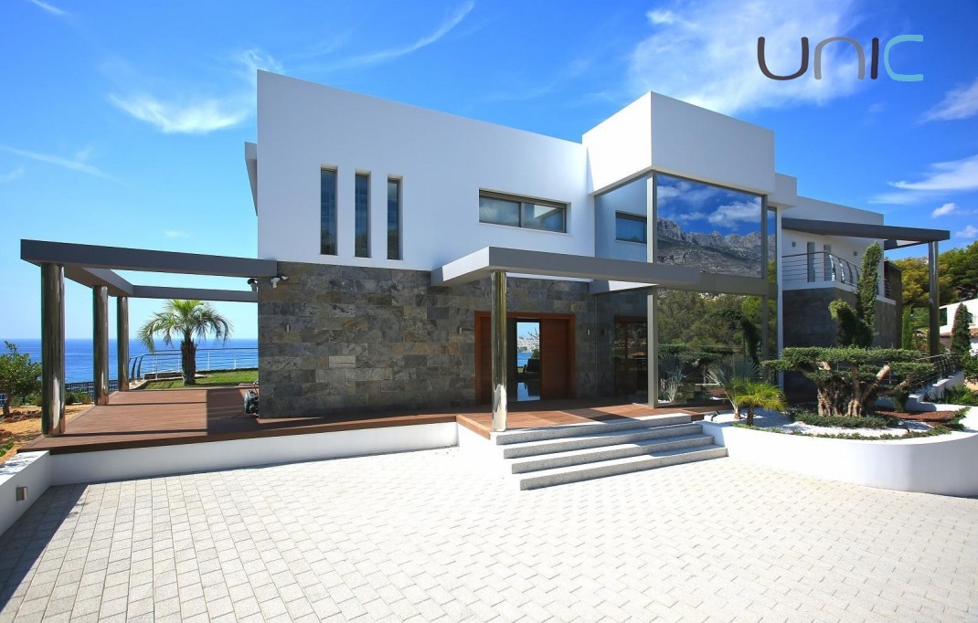 Resale - Villa - Altea