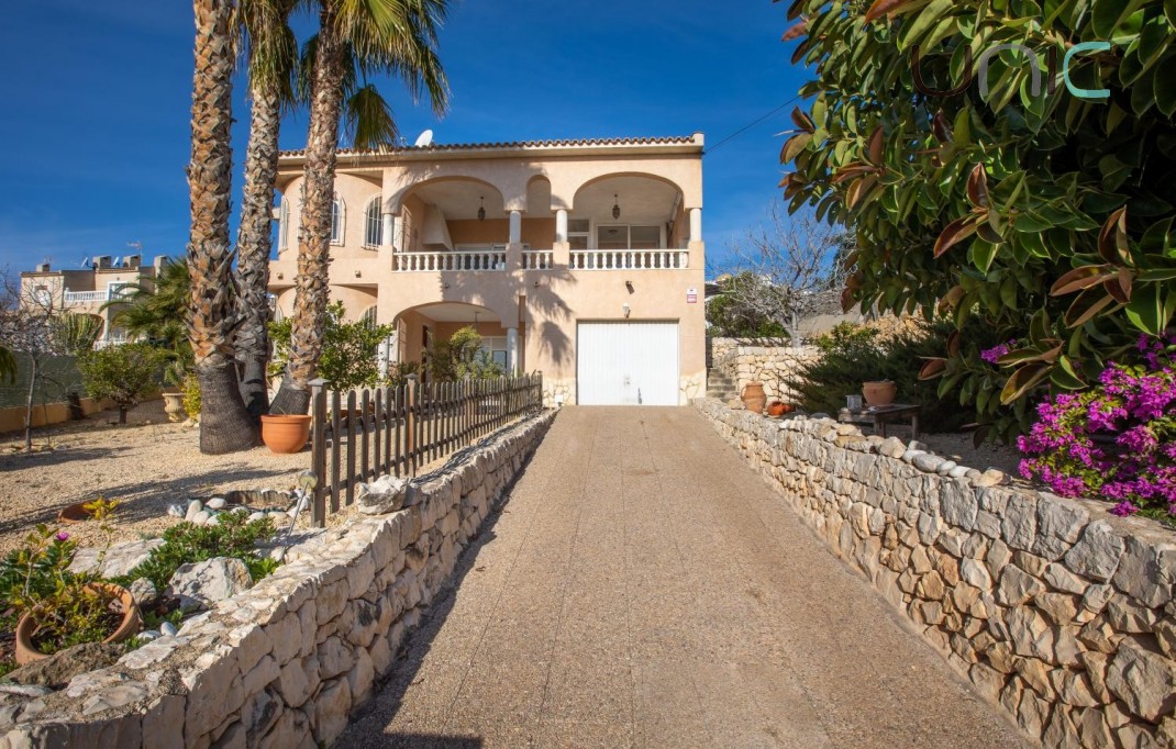 Sale - Villa - Altea