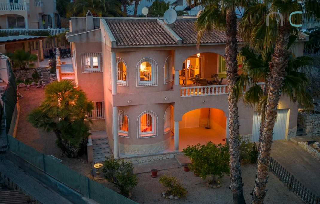 Sale - Villa - Altea