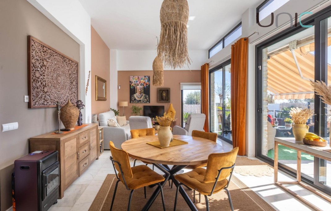 Resale - Villa - Polop de La Marina