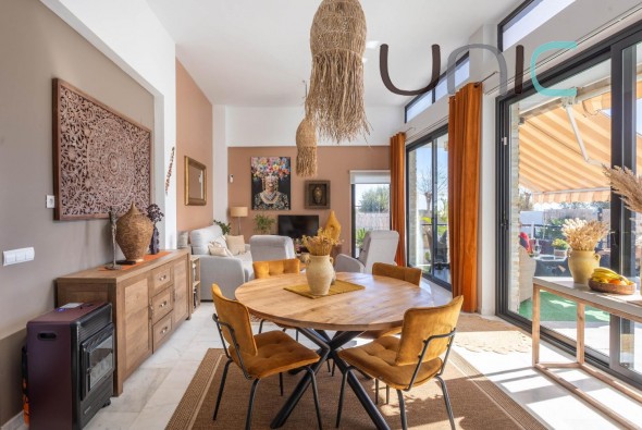 Resale - Villa - Polop de La Marina