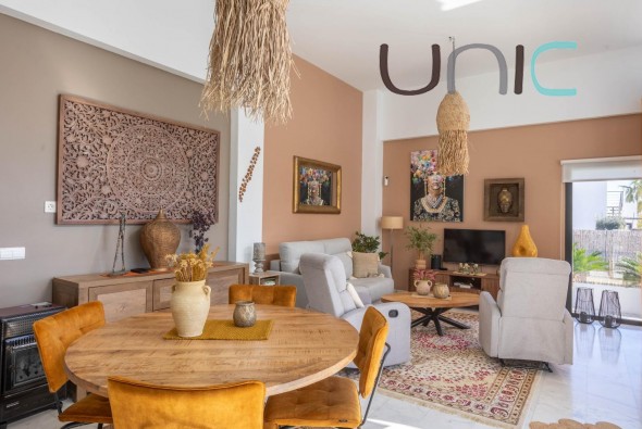 Resale - Villa - Polop de La Marina