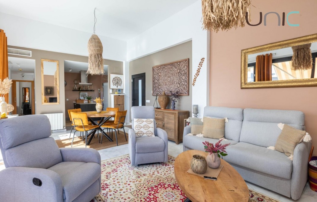 Resale - Villa - Polop de La Marina