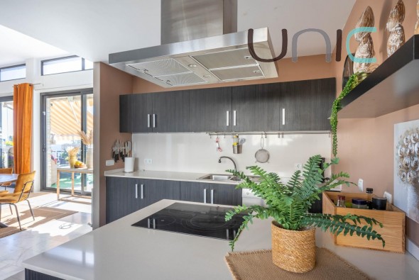 Resale - Villa - Polop de La Marina