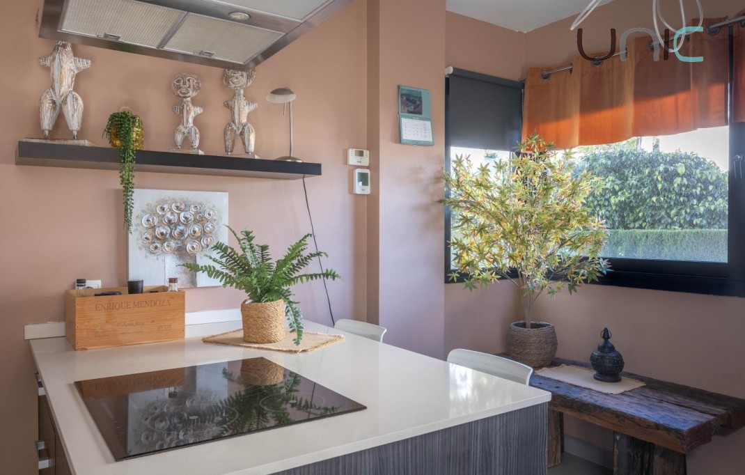 Resale - Villa - Polop de La Marina