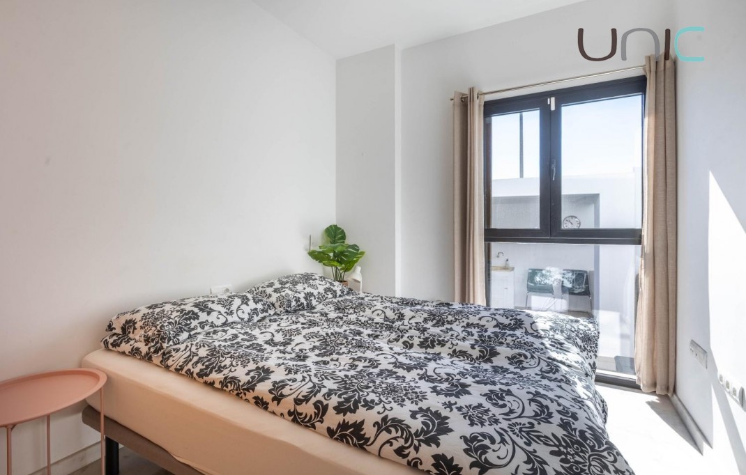 Resale - Villa - Polop de La Marina