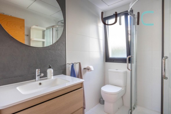 Resale - Villa - Polop de La Marina