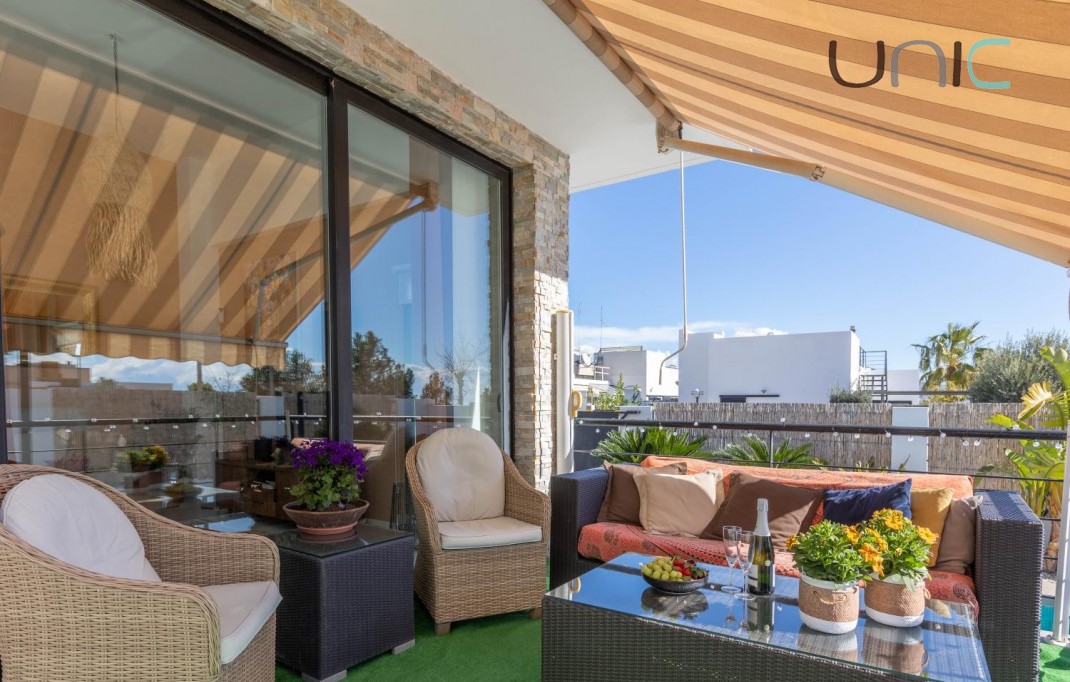 Resale - Villa - Polop de La Marina