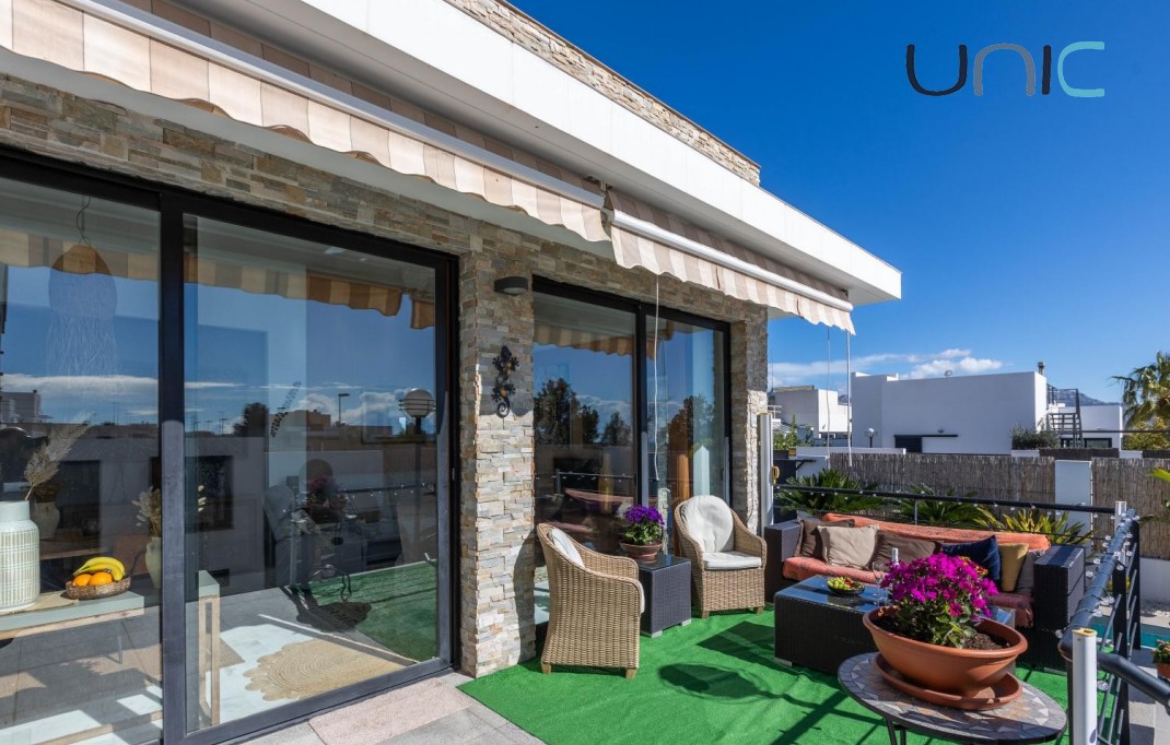 Resale - Villa - Polop de La Marina