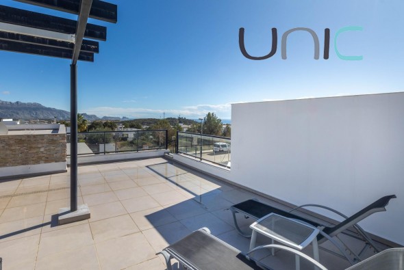Resale - Villa - Polop de La Marina