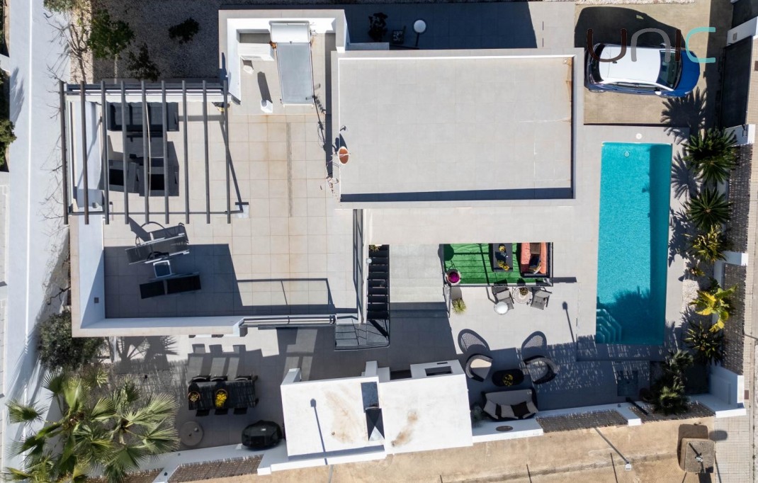 Resale - Villa - Polop de La Marina