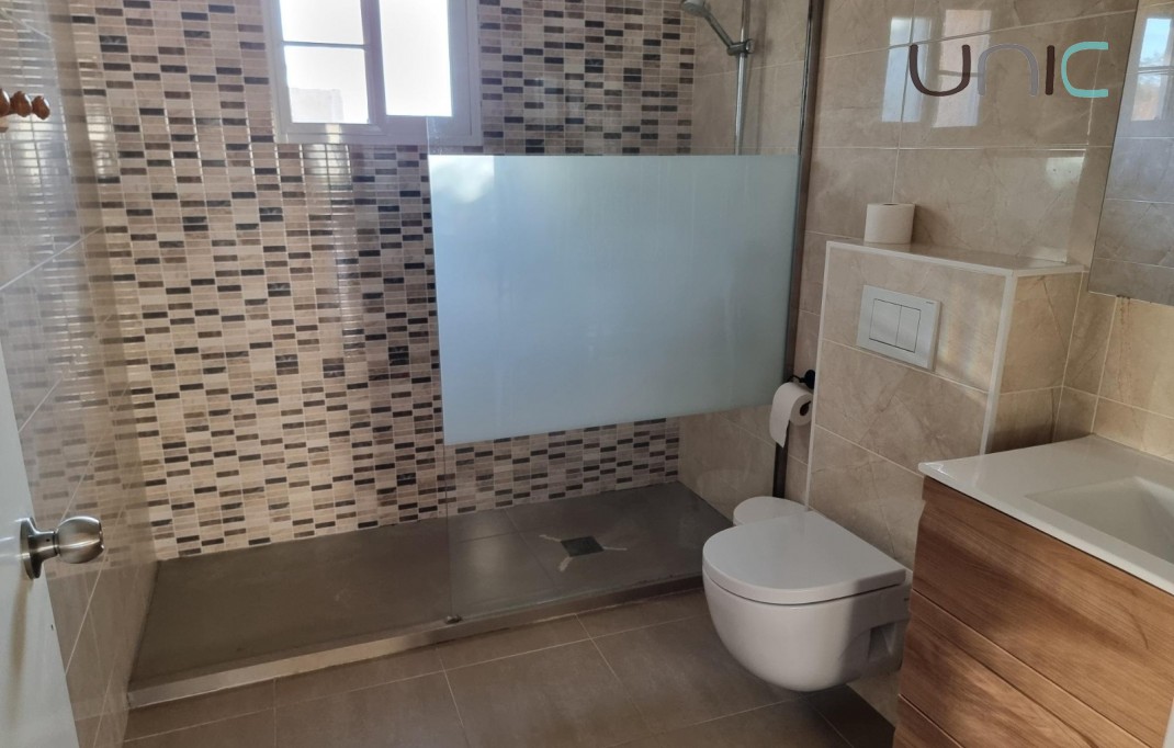 Resale - Villa - Albir
