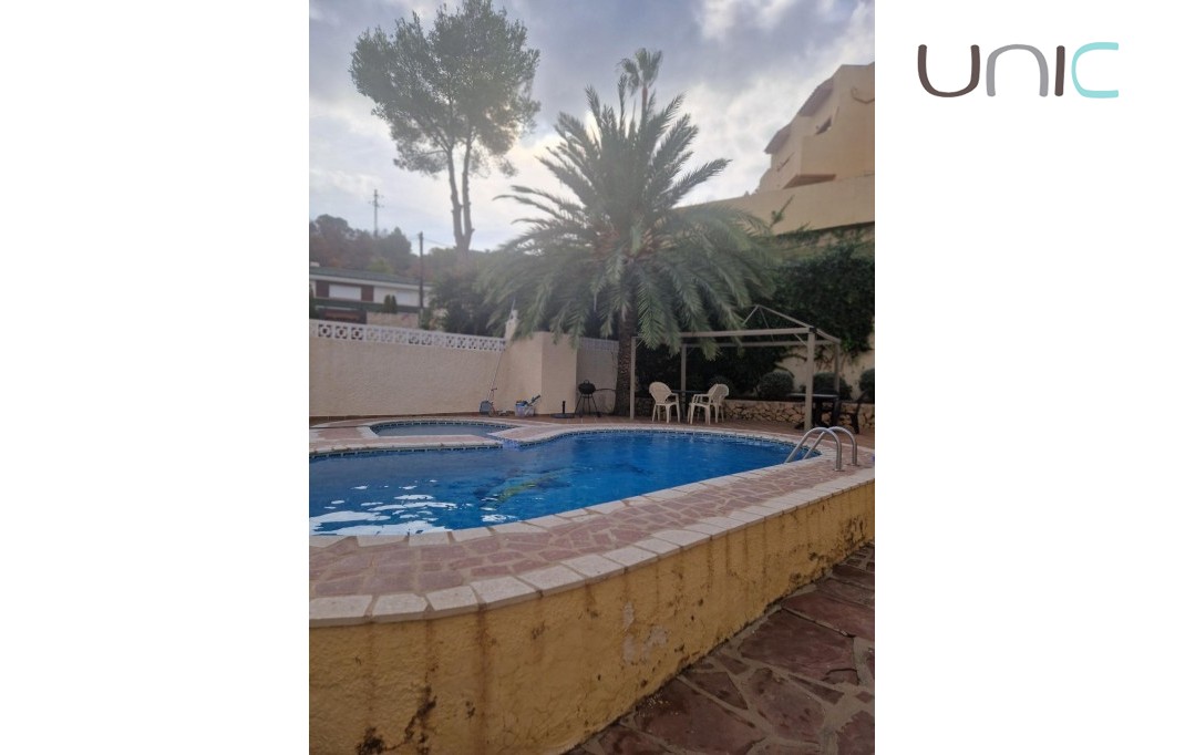 Resale - Villa - Albir