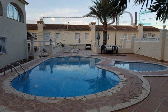 Resale - Villa - Albir