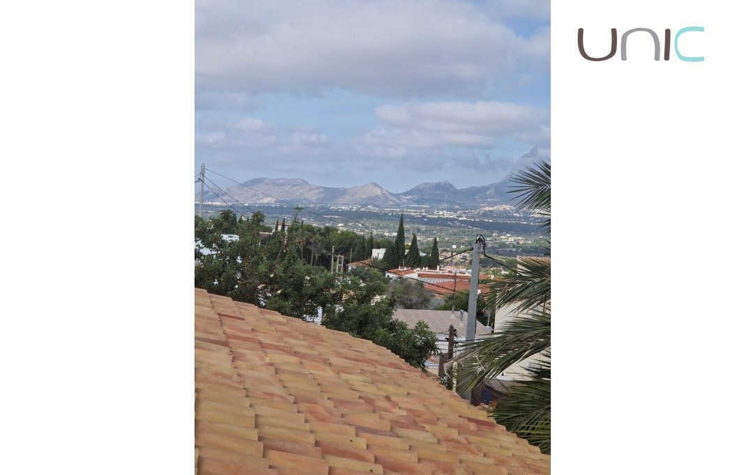 Resale - Villa - Albir